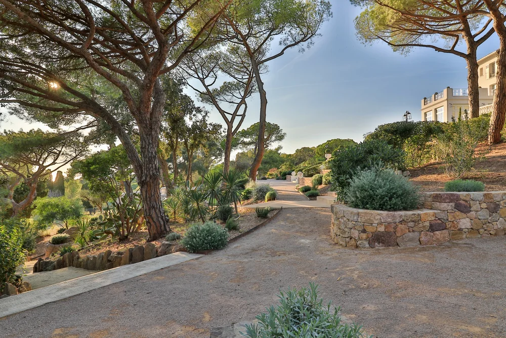 Castel Bay - Photo 2